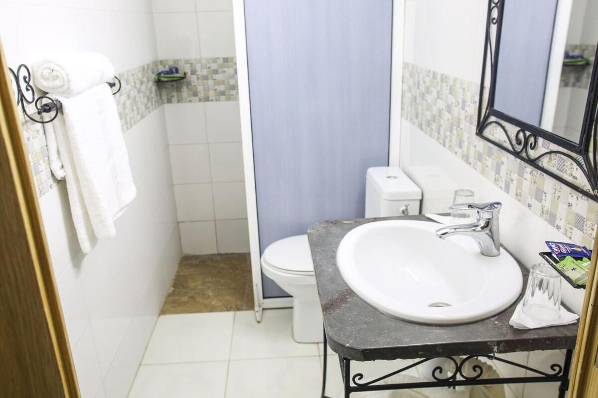 Hotel La Pomme Zaida Ngoại thất bức ảnh