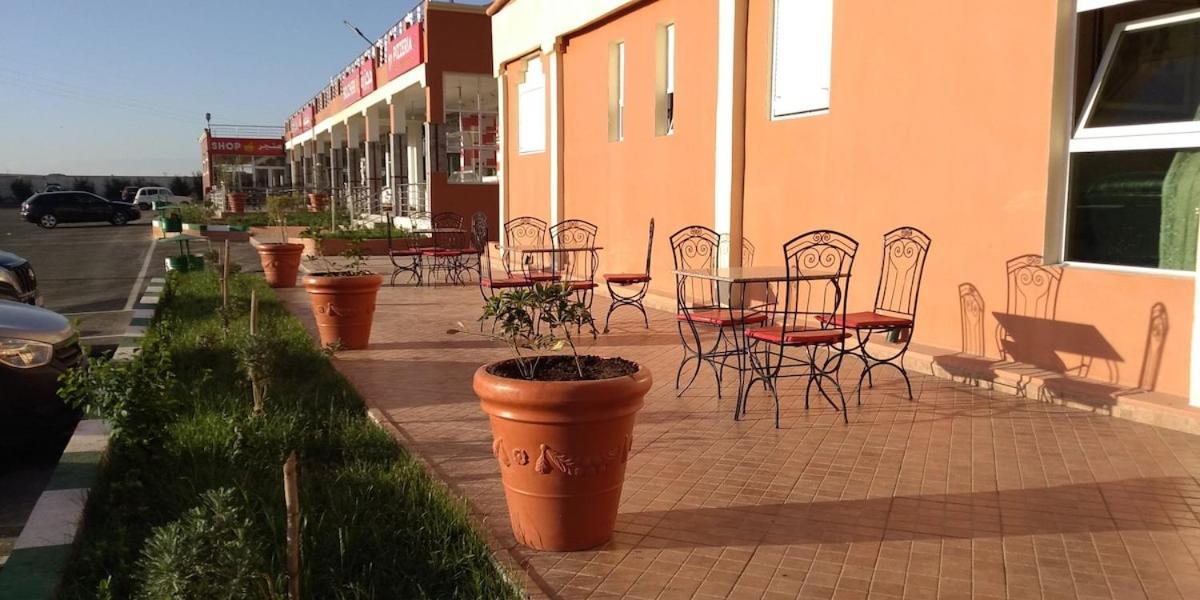 Hotel La Pomme Zaida Ngoại thất bức ảnh
